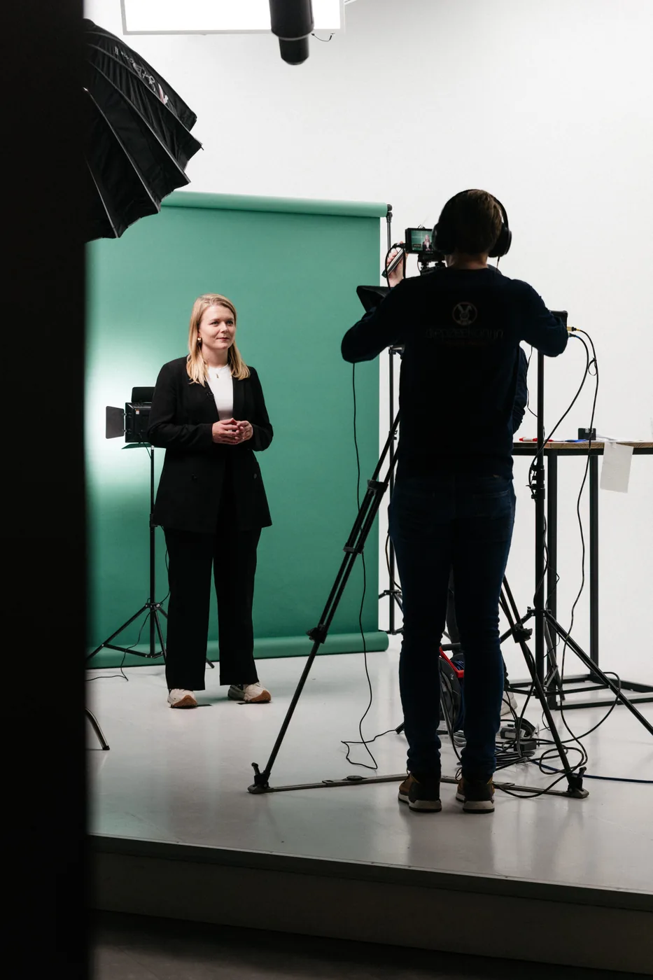 Freya in de studio voor de opnames van de Gasunie e-learning